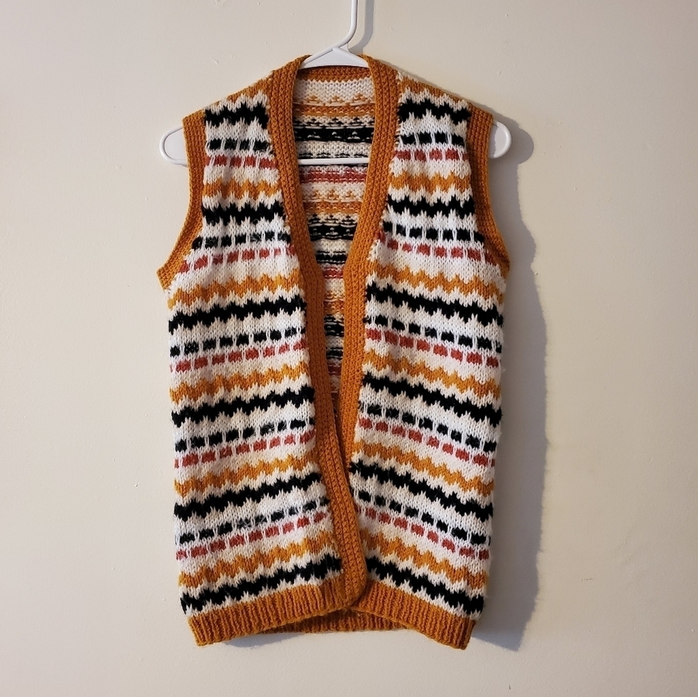Womens 70's Earthtoned hand knitted vest